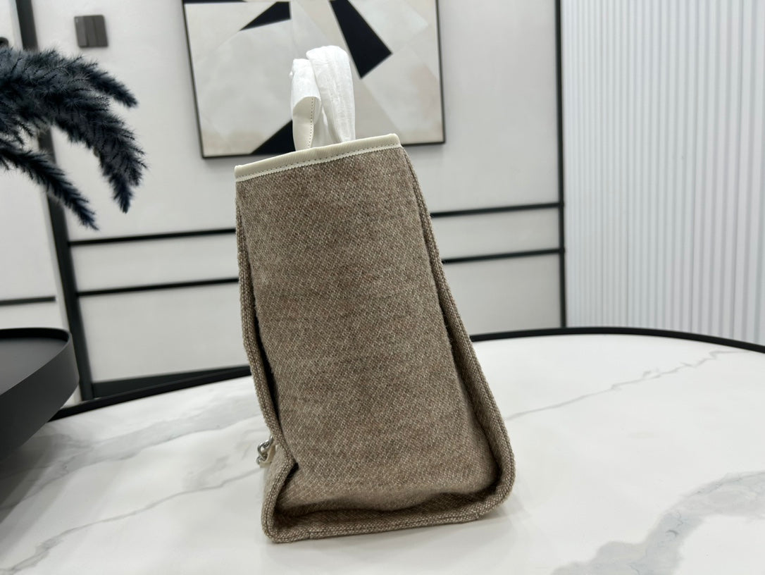 CC DEAUVILLE TWEED BAG WHITE LEATHER SILVER HARDWARE 13