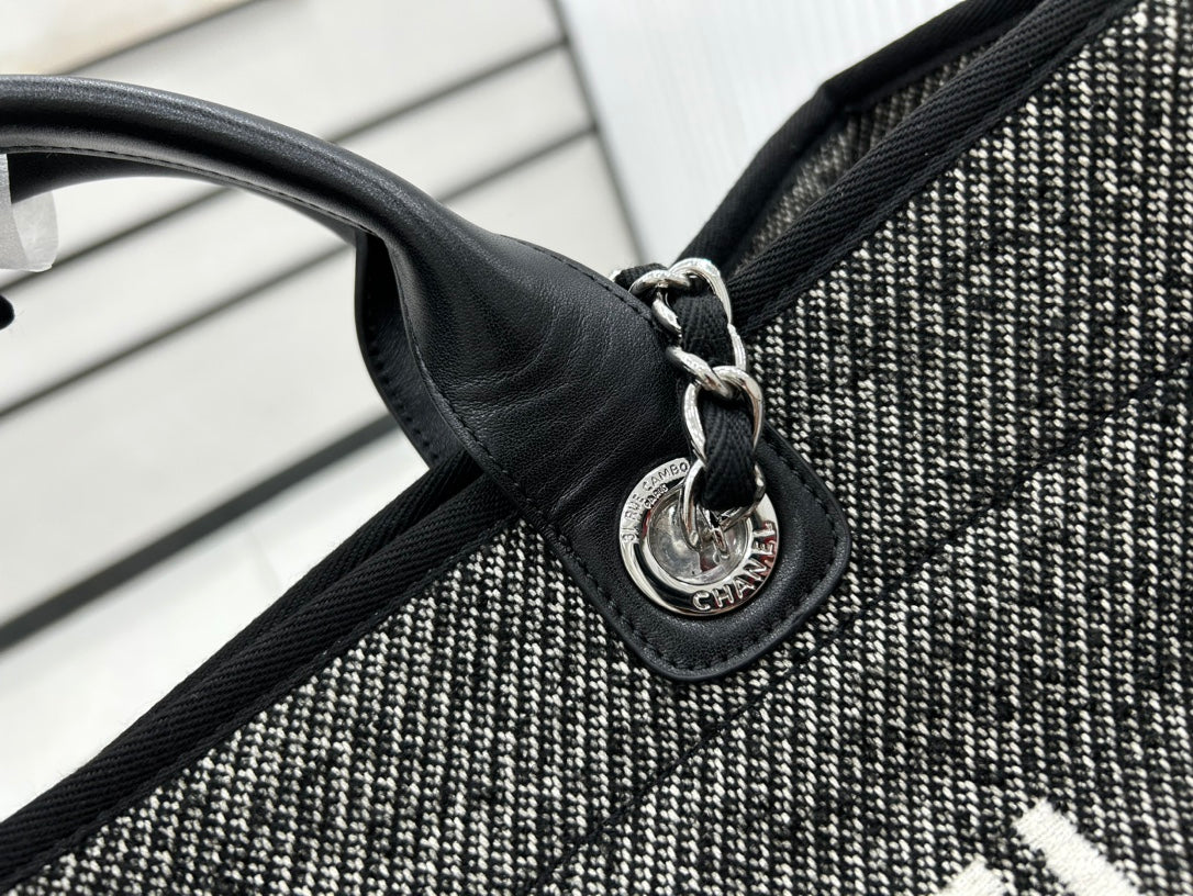 SAC CC DEAUVILLE EN TWEED CUIR NOIR QUINCAILLERIE ARGENTÉE 14