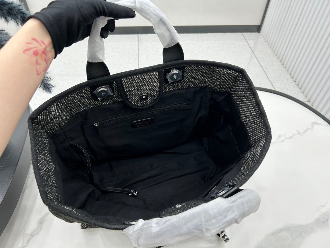 SAC CC DEAUVILLE EN TWEED CUIR NOIR QUINCAILLERIE ARGENTÉE 14