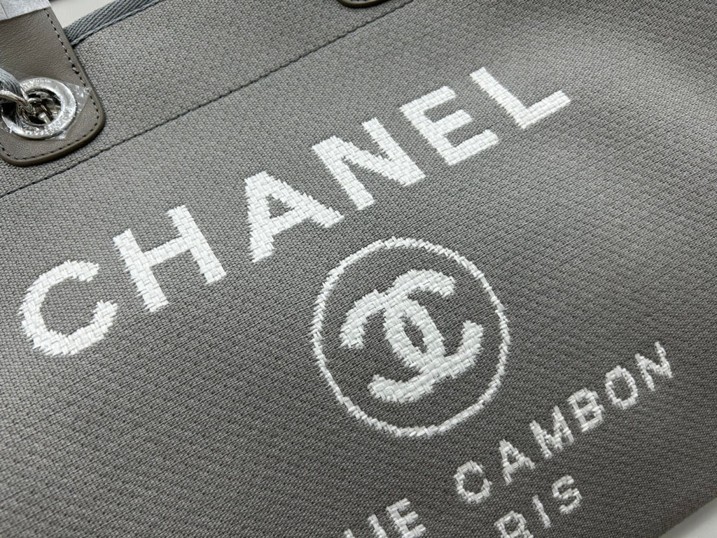 SAC CC DEAUVILLE EN TWEED CUIR MARRON FONCÉ QUINCAILLERIE ARGENTÉE 20