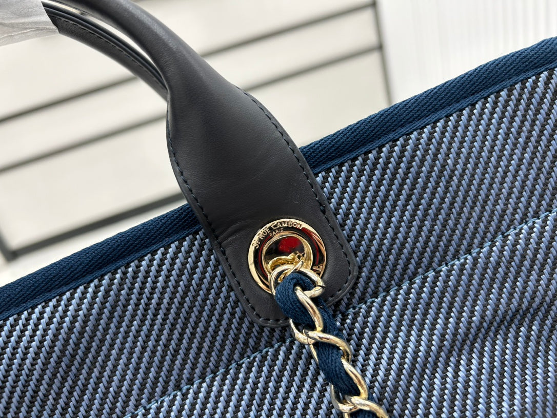 SAC CC DEAUVILLE EN TWEED CUIR NOIR QUINCAILLERIE DORÉ 23