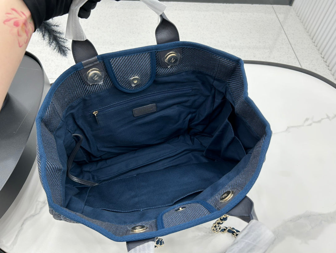 SAC CC DEAUVILLE EN TWEED CUIR NOIR QUINCAILLERIE DORÉ 23