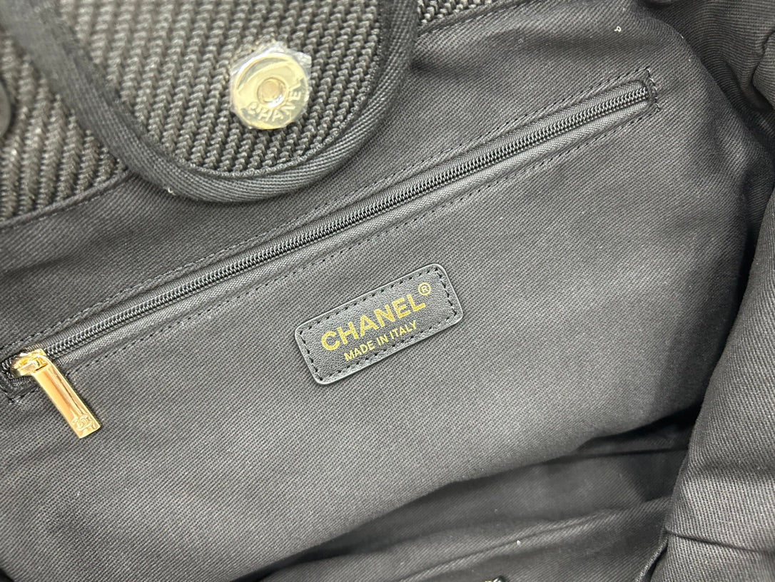 SAC CC DEAUVILLE EN TWEED CUIR NOIR QUINCAILLERIE DORÉ 24