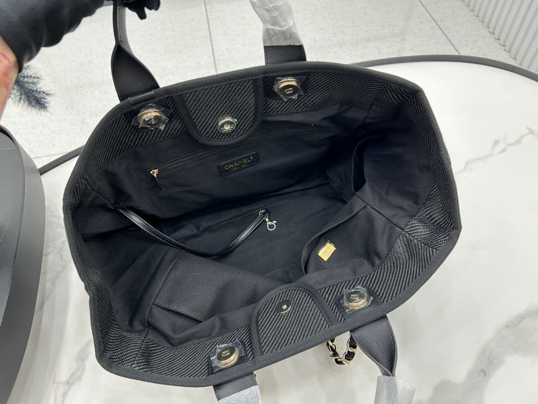 SAC CC DEAUVILLE EN TWEED CUIR NOIR QUINCAILLERIE DORÉ 24