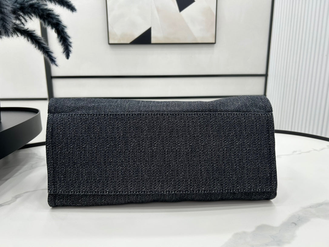 SAC CC DEAUVILLE EN TWEED CUIR NOIR QUINCAILLERIE DORÉ 25