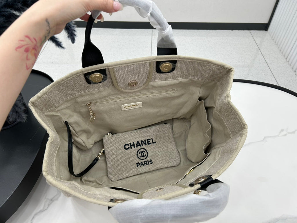 SAC CC DEAUVILLE EN TWEED CUIR NOIR QUINCAILLERIE DORÉ 34