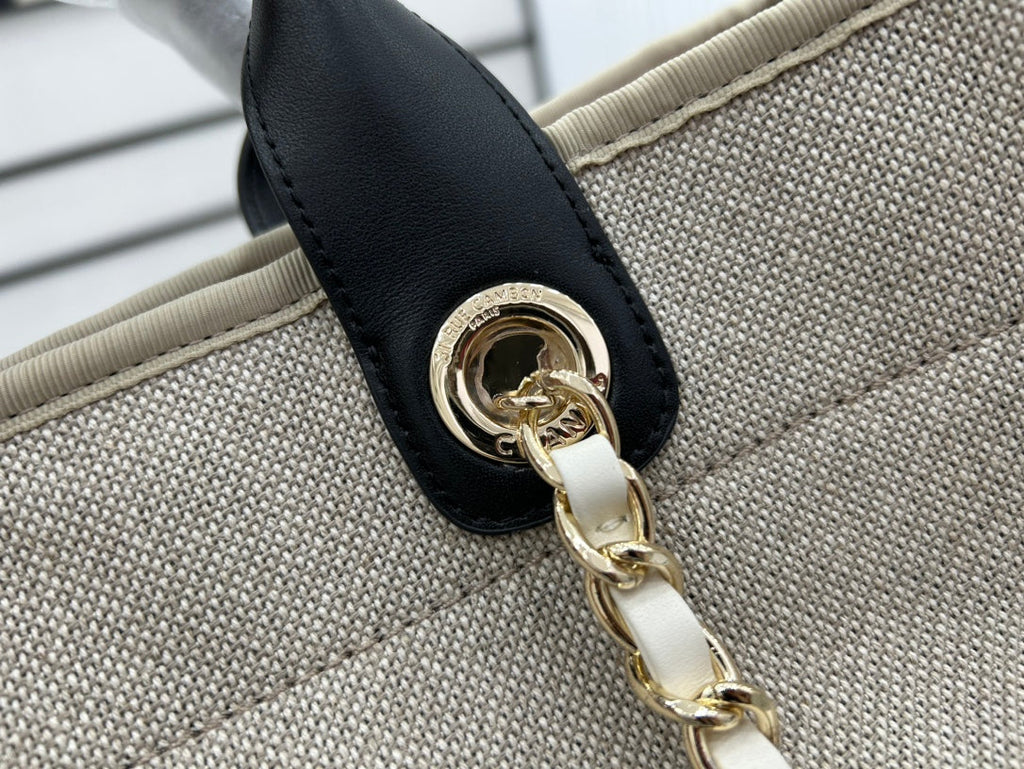SAC CC DEAUVILLE EN TWEED CUIR NOIR QUINCAILLERIE DORÉ 34