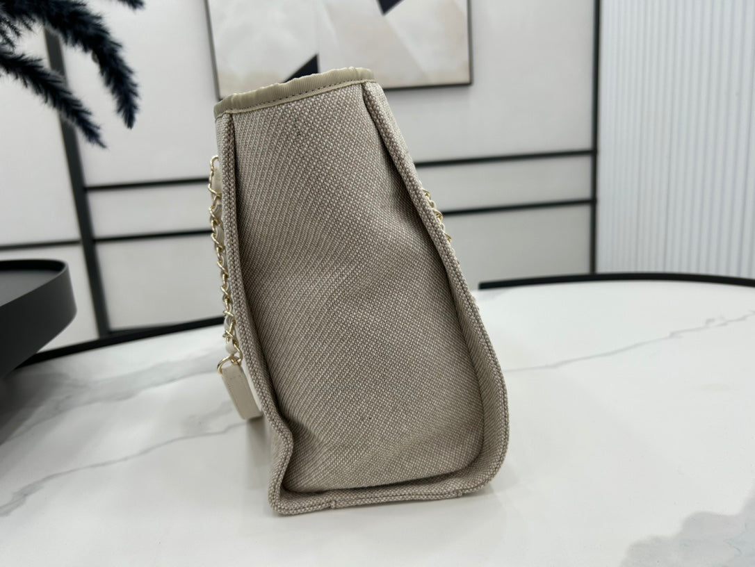 CC DEAUVILLE TWEED BAG 33X24X14.5CM WHITE LEATHER GOLD HARDWARE 30