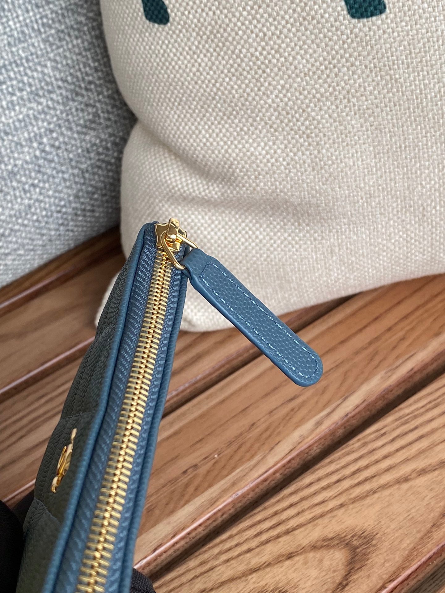CC ZIPPED WALLET 15 DARK CLOUD BLUE CAVIAR GOLD HARDWARE