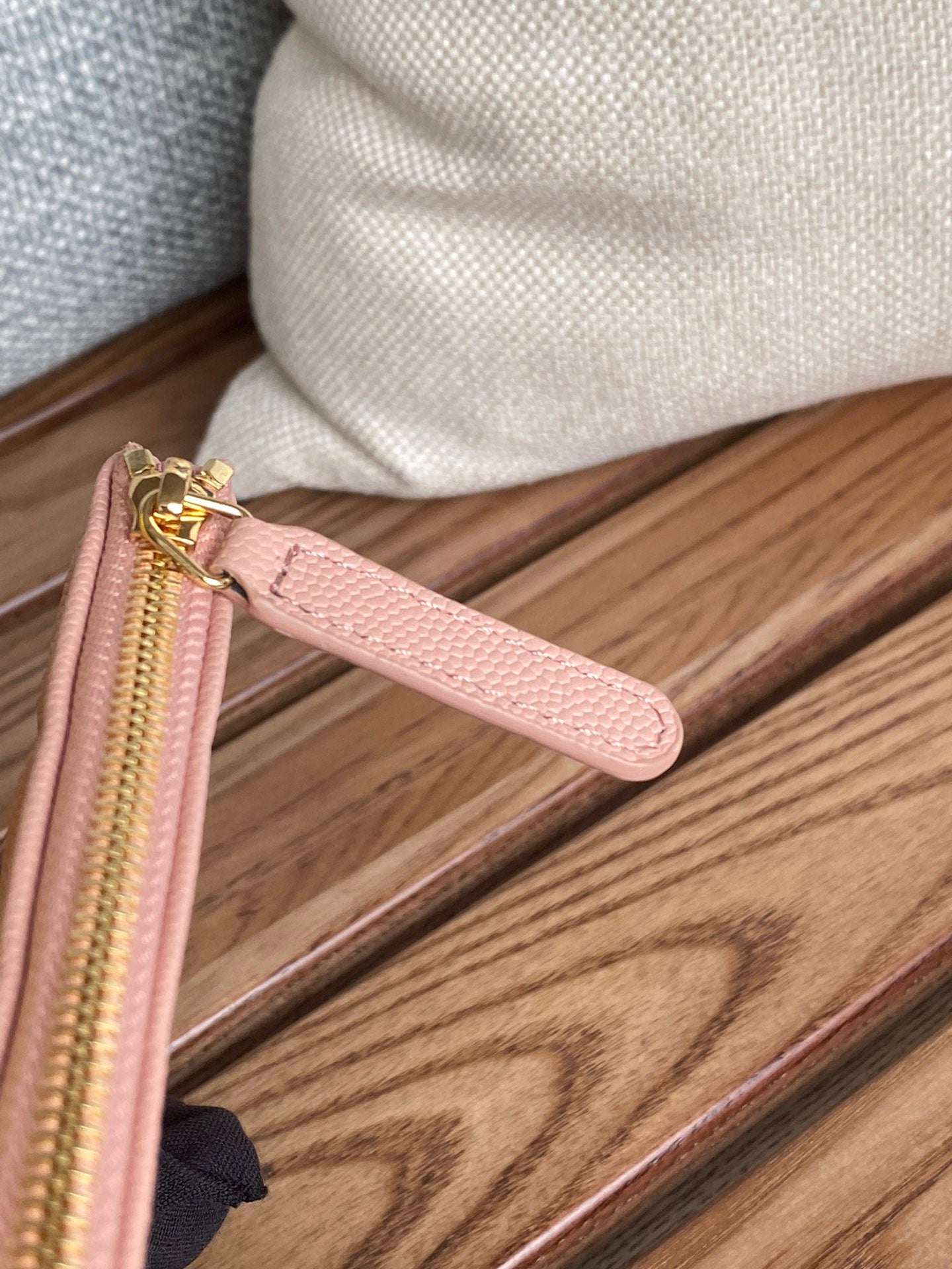 CC ZIPPED WALLET 15 LIGHT PINK CAVIAR GOLD HARDWARE