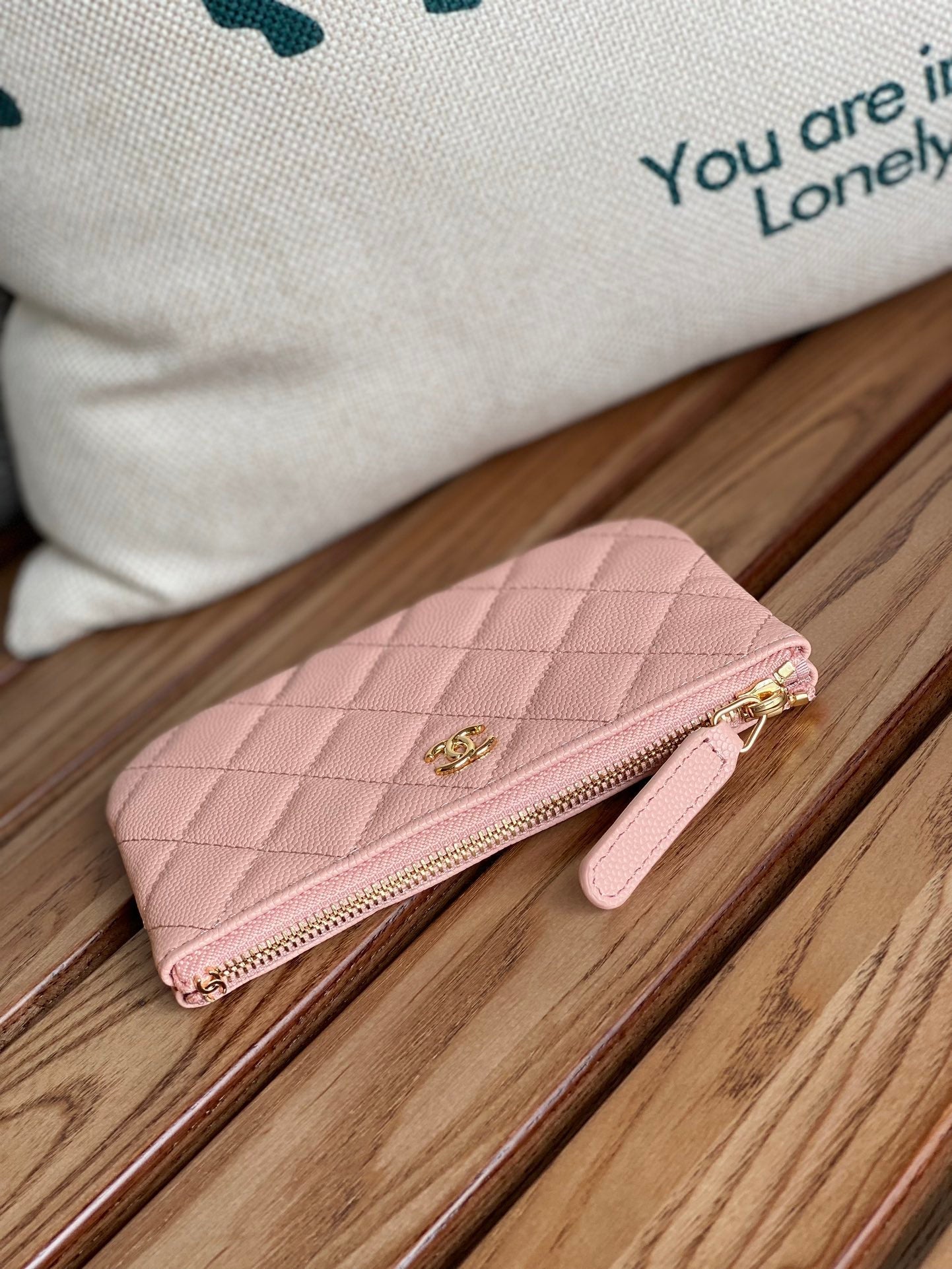 CC ZIPPED WALLET 15 LIGHT PINK CAVIAR GOLD HARDWARE