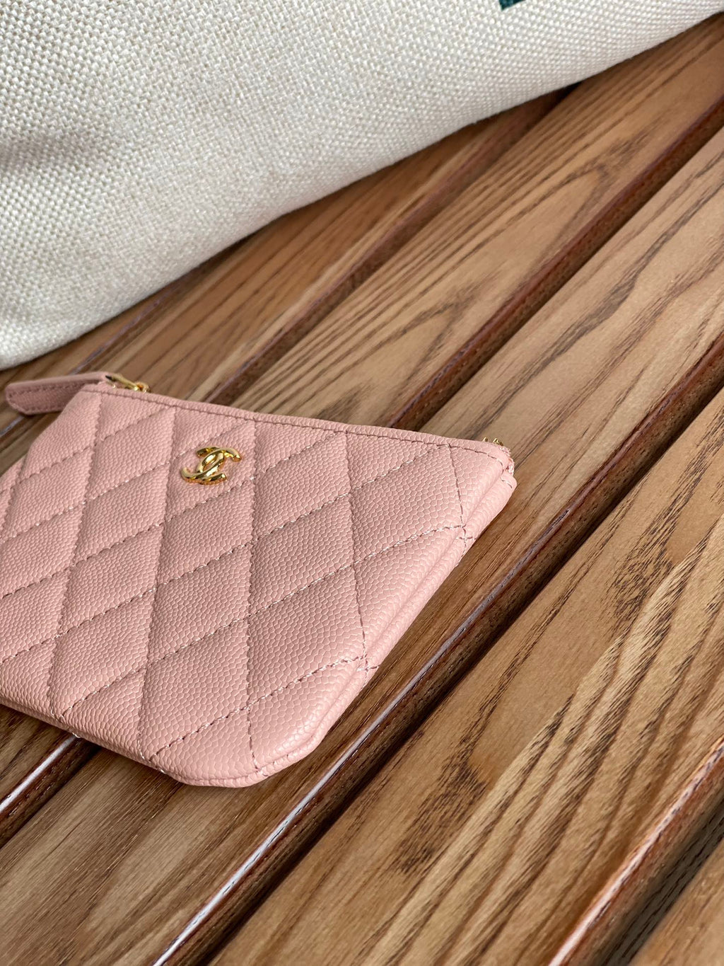 CC ZIPPED WALLET 15 LIGHT PINK CAVIAR GOLD HARDWARE