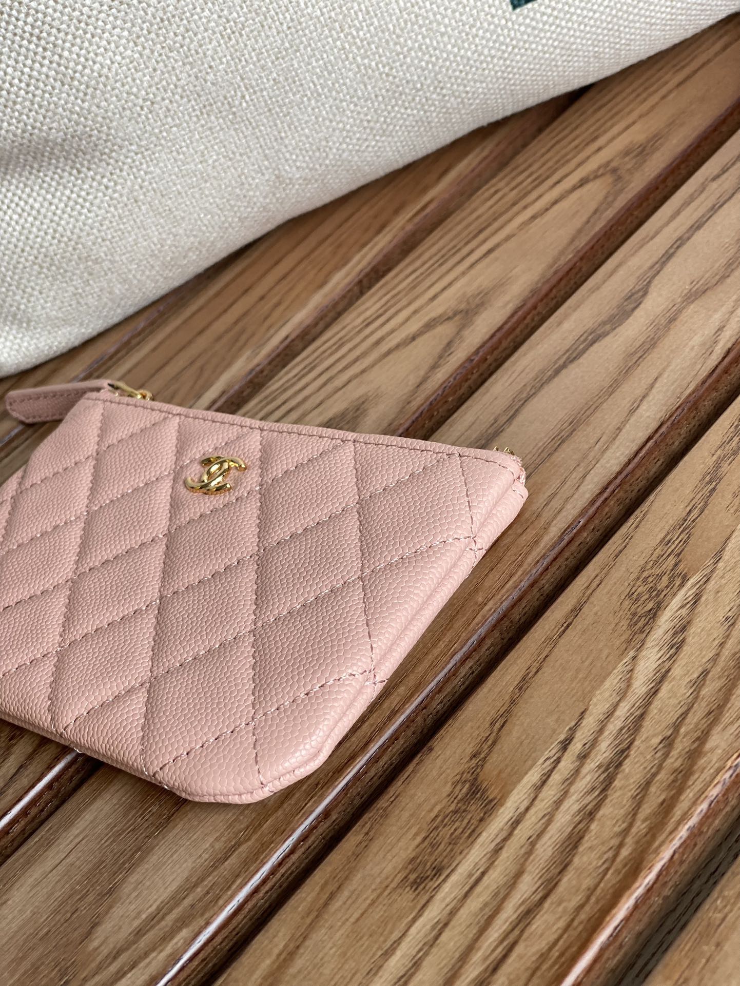 CC ZIPPED WALLET 15 LIGHT PINK CAVIAR GOLD HARDWARE