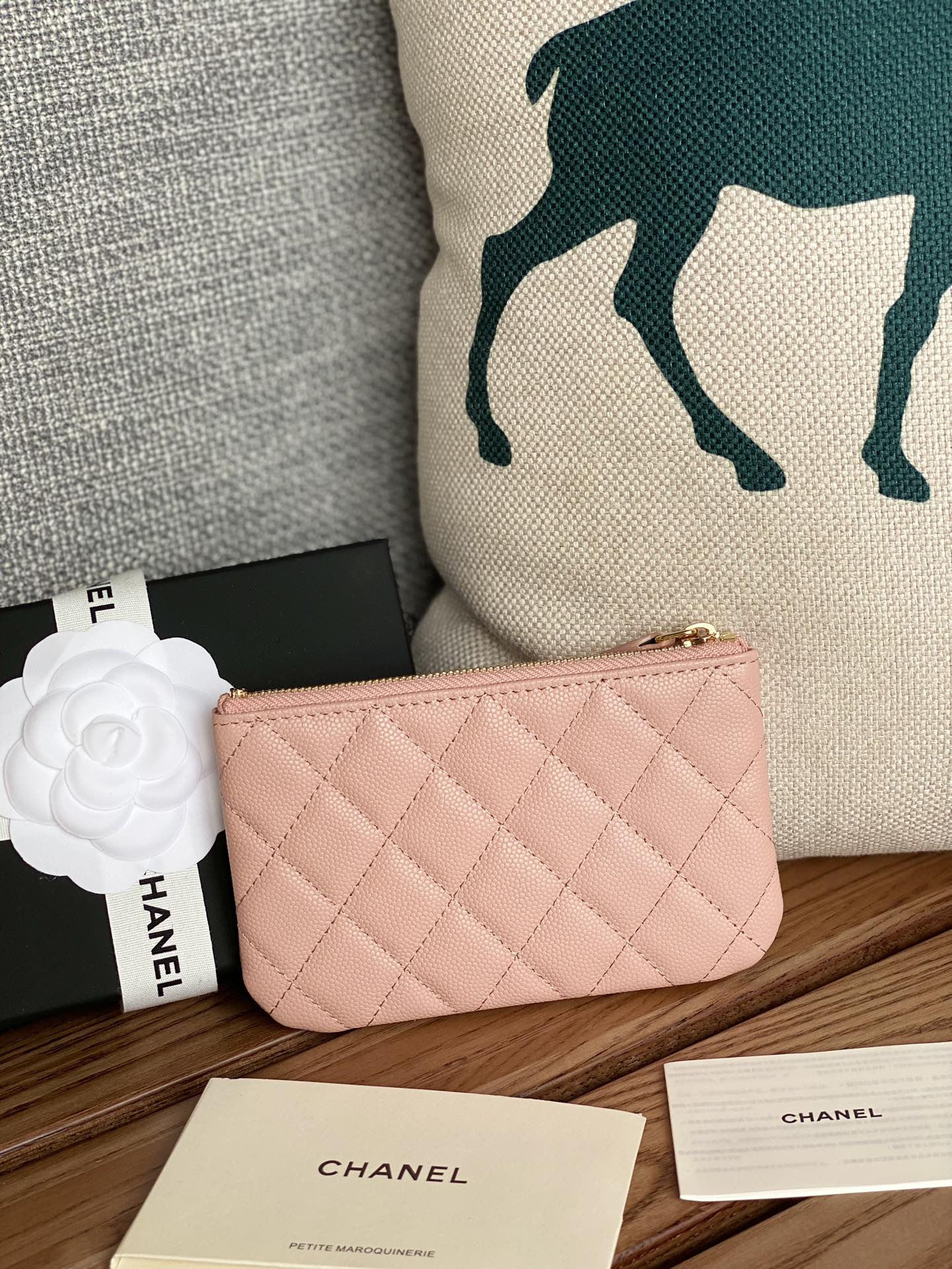 CC ZIPPED WALLET 15 LIGHT PINK CAVIAR GOLD HARDWARE