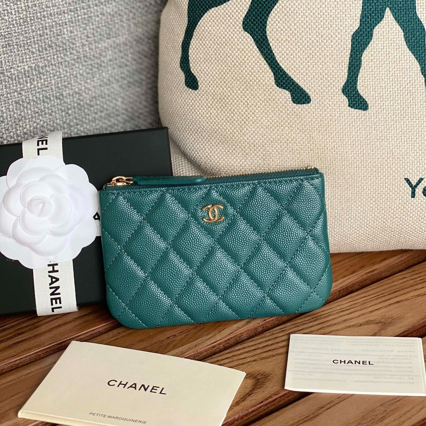CC ZIPPED WALLET 15 BLUE GREEN CAVIAR GOLD HARDWARE