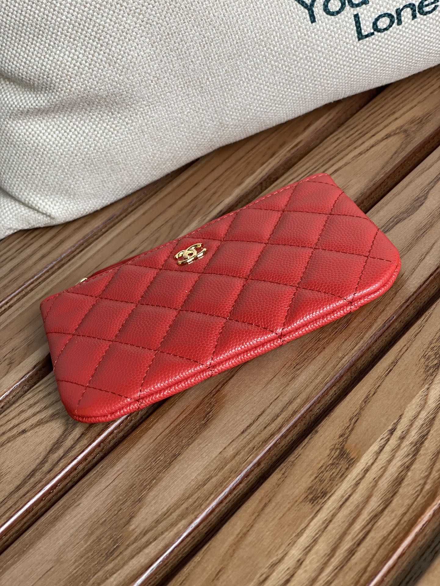 CC ZIPPED WALLET 15 RED CAVIAR GOLD HARDWARE