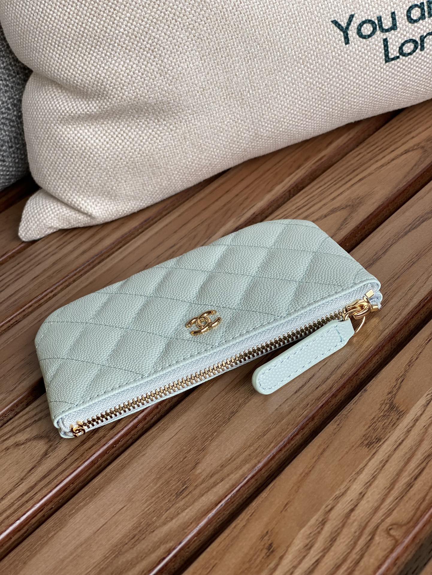 CC ZIPPED WALLET 15 LIGHT CLOUD BLUE CAVIAR GOLD HARDWARE
