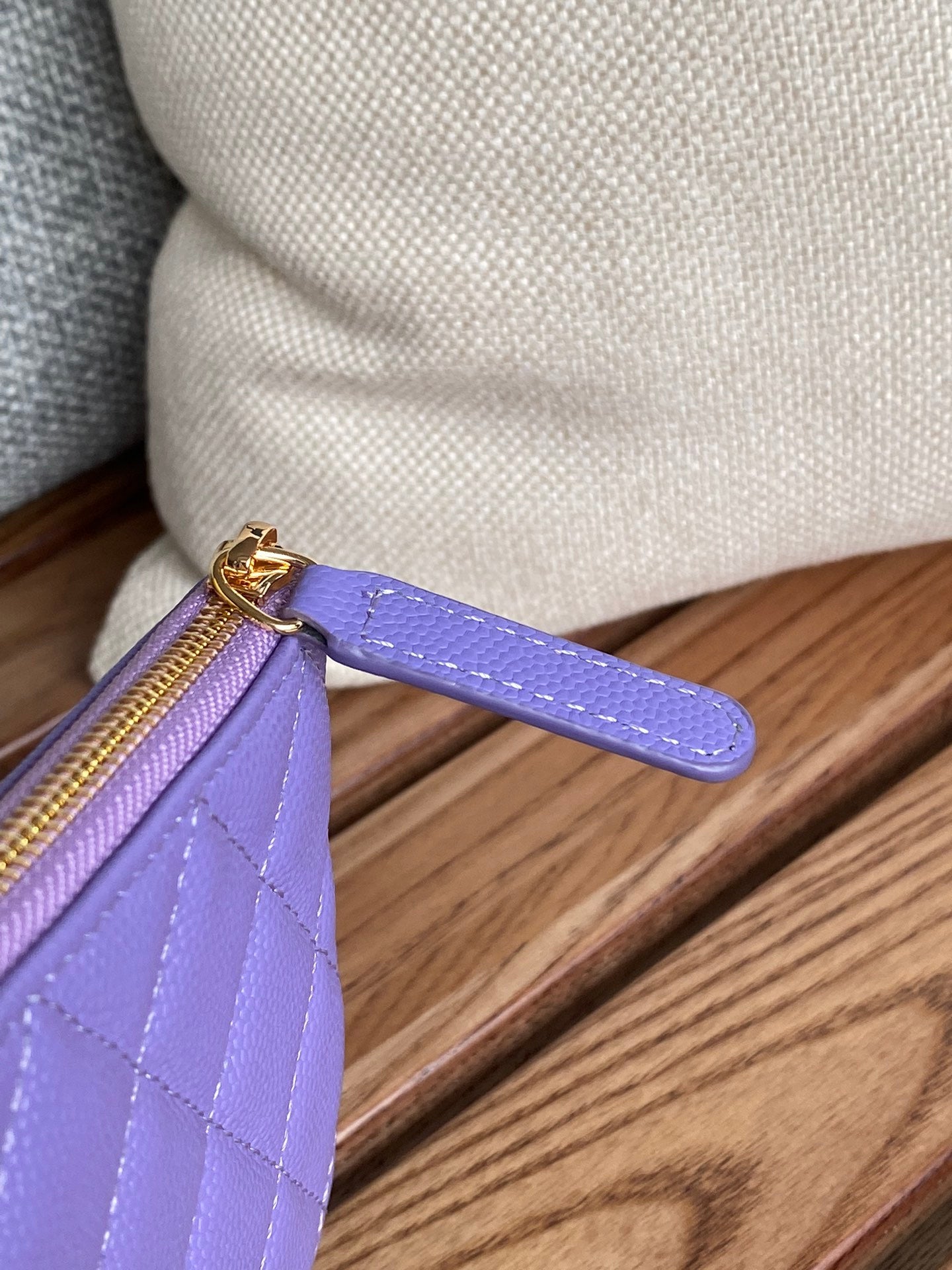 CC ZIPPED WALLET 15 PURPLE CAVIAR GOLD HARDWARE