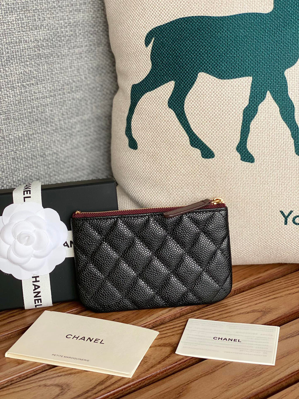 PORTEFEUILLE ZIPPÉ CC 15 NOIR CAVIAR QUINCAILLERIE OR