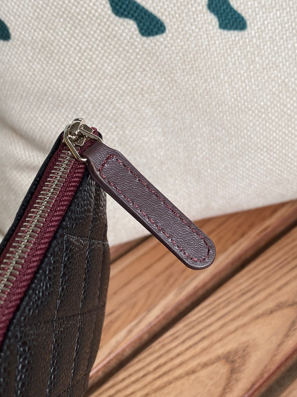 CC ZIPPED WALLET 15 BLACK CAVIAR SILVER HARDWARE