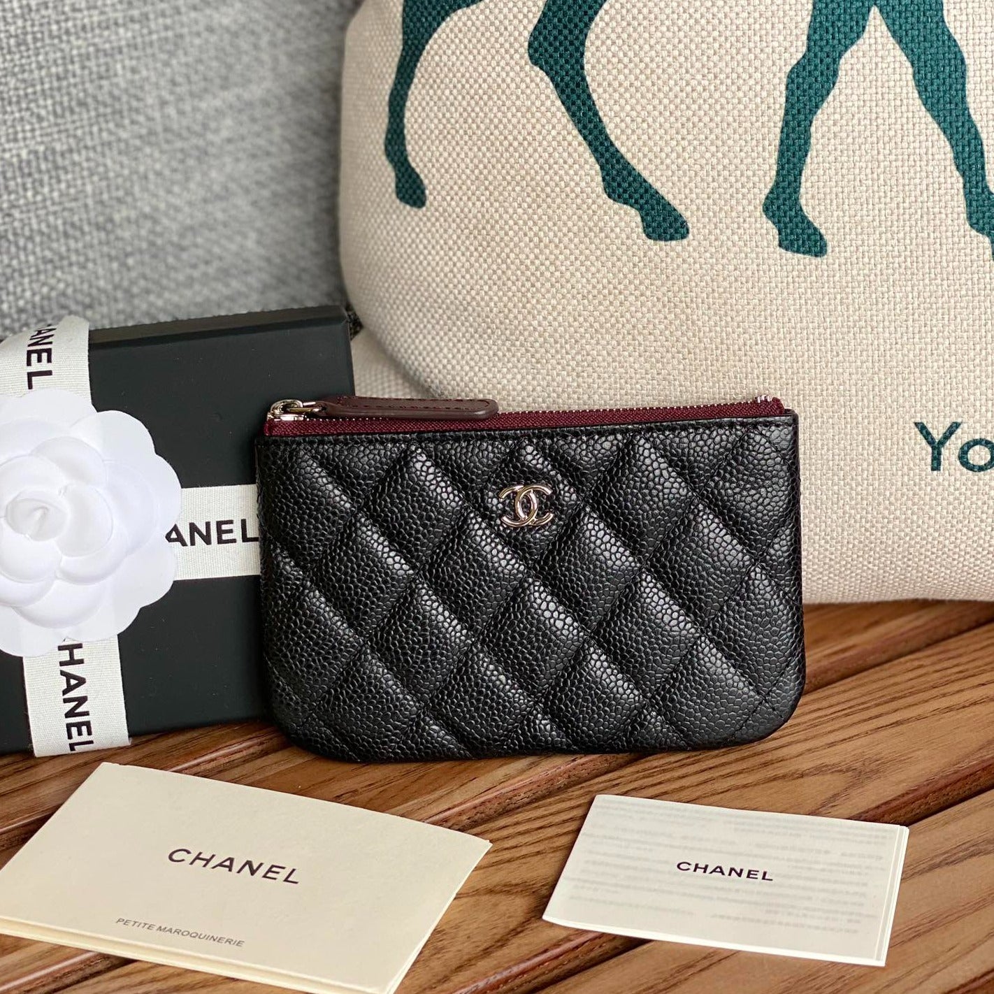 CC ZIPPED WALLET 15 BLACK CAVIAR SILVER HARDWARE