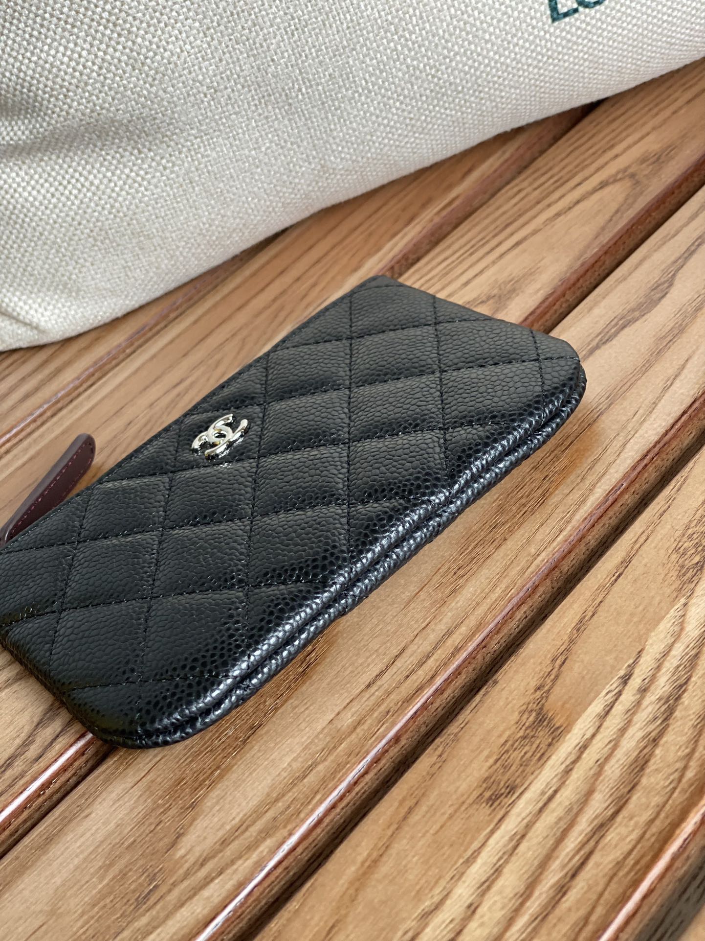 CC ZIPPED WALLET 15 BLACK CAVIAR SILVER HARDWARE