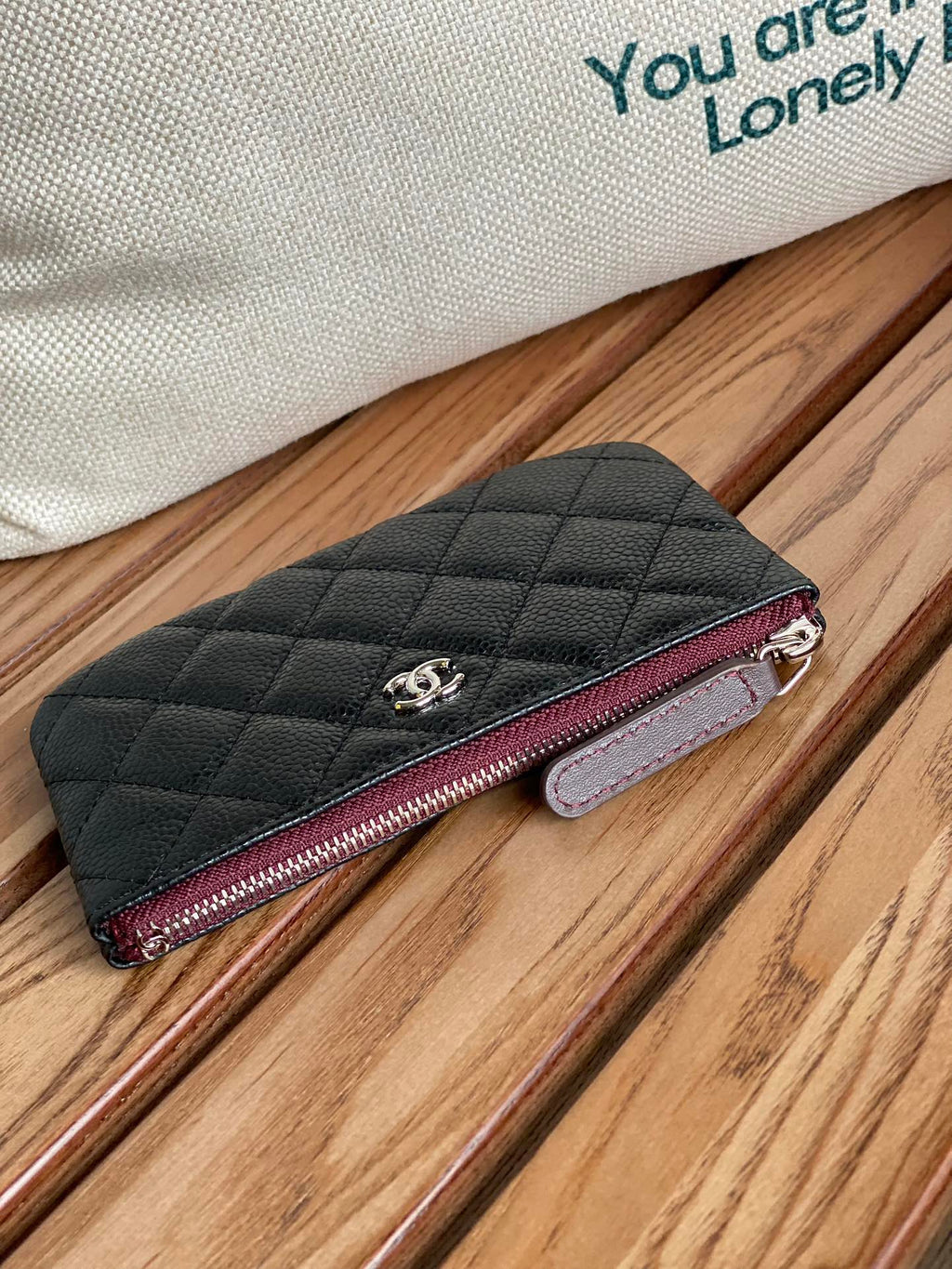 CC ZIPPED WALLET 15 BLACK CAVIAR SILVER HARDWARE
