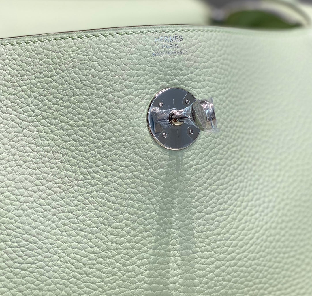 SAC HM LINDY 26 CUIR TAURILLON CLEMENCE MENTHE