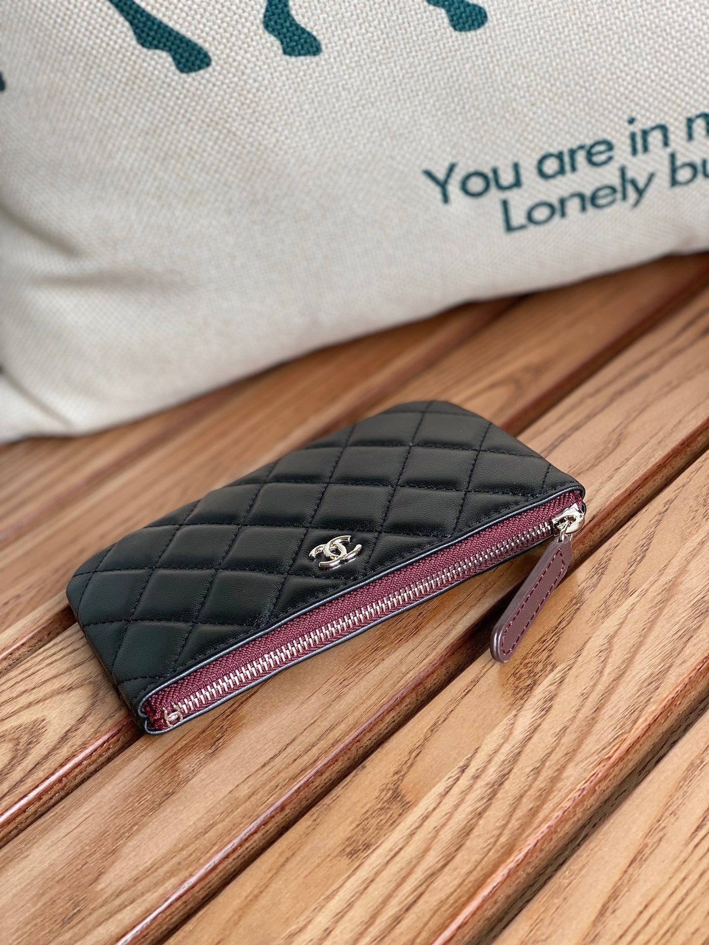 CC ZIPPED WALLET 15 BLACK LAMBSKIN SILVER HARDWARE