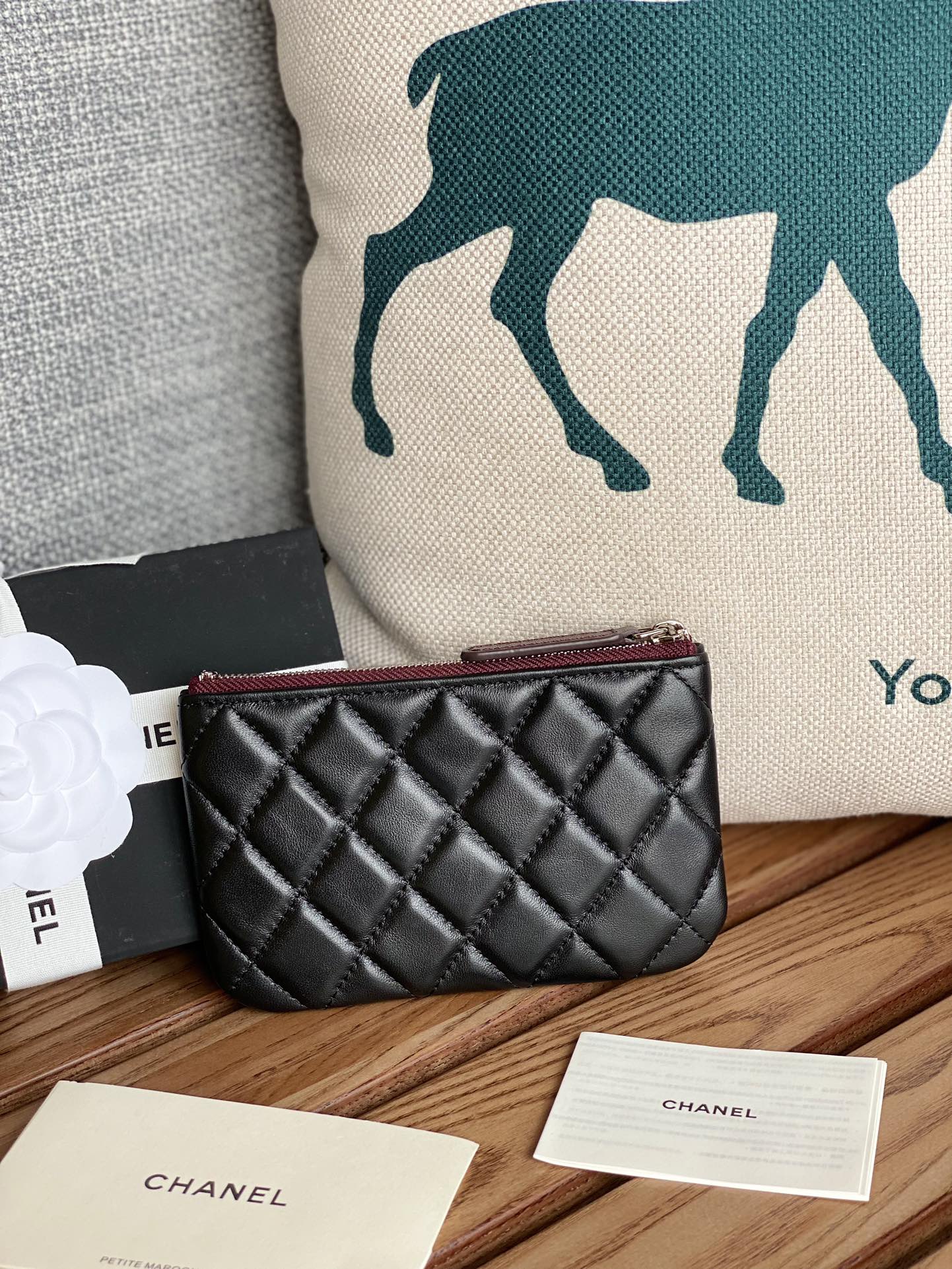 CC ZIPPED WALLET 15 BLACK LAMBSKIN SILVER HARDWARE