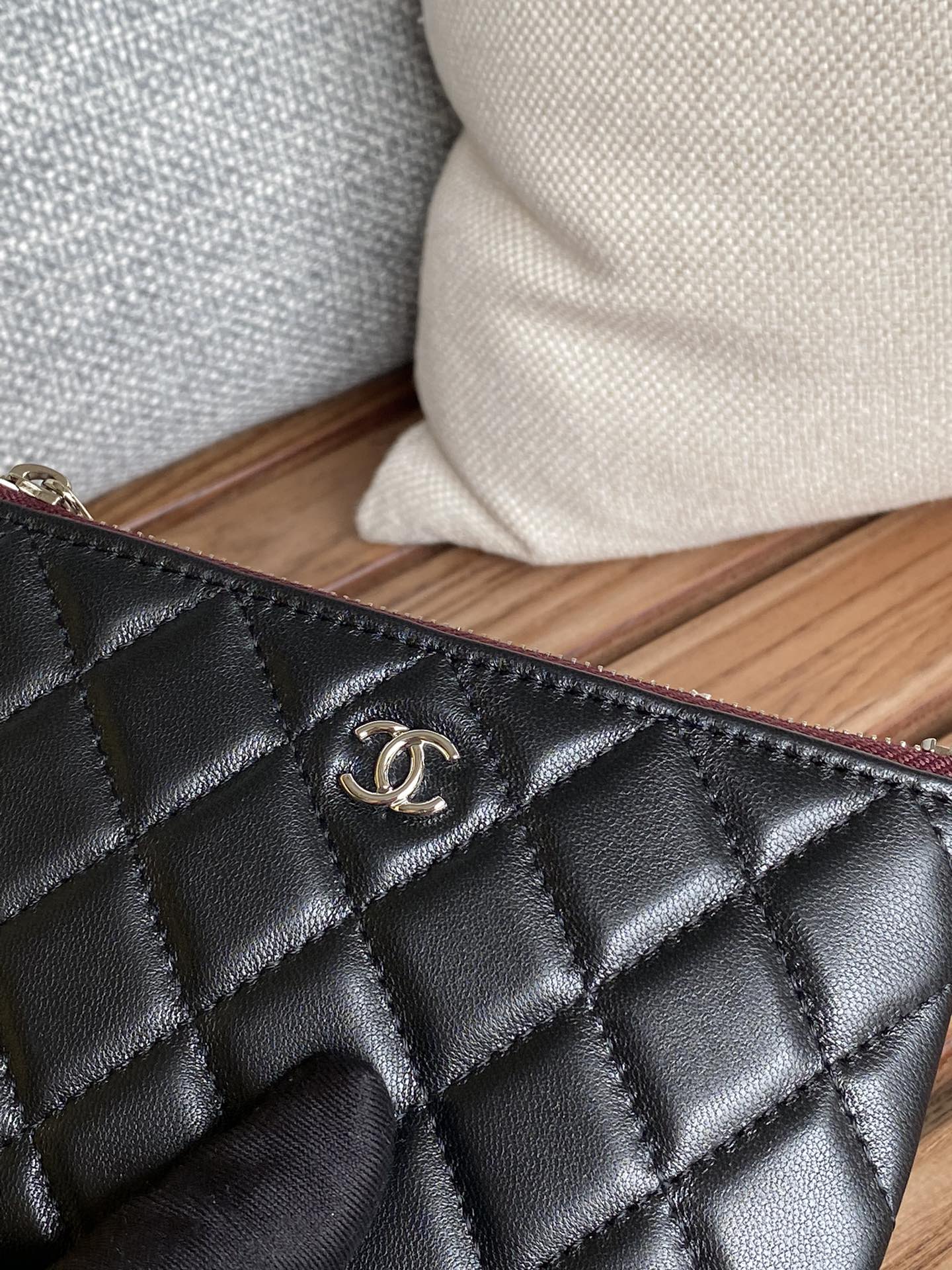 CC ZIPPED WALLET 15 BLACK LAMBSKIN SILVER HARDWARE