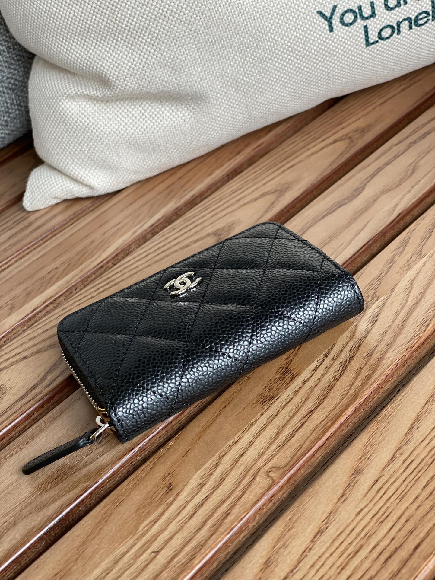 CC ZIPPED WALLET 7.5CM BLACK CAVIAR SILVER HARDWARE