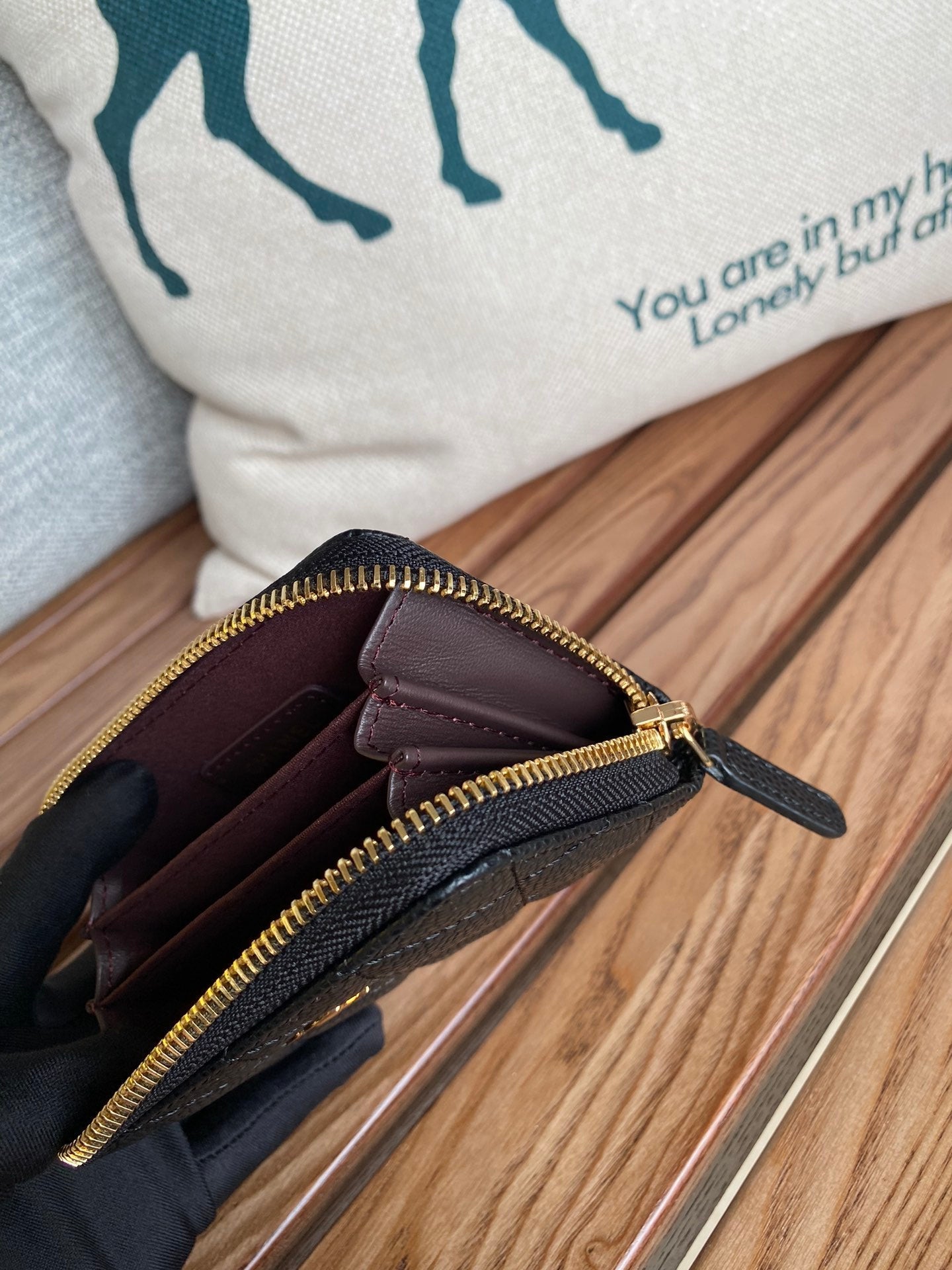 CC ZIPPED WALLET 7.5CM BLACK CAVIAR GOLD HARDWARE