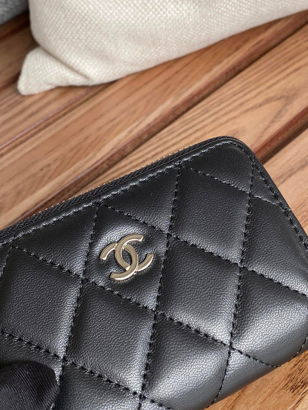 CC ZIPPED WALLET 7.5 CM BLACK CALFSKIN SILVER HARDWARE