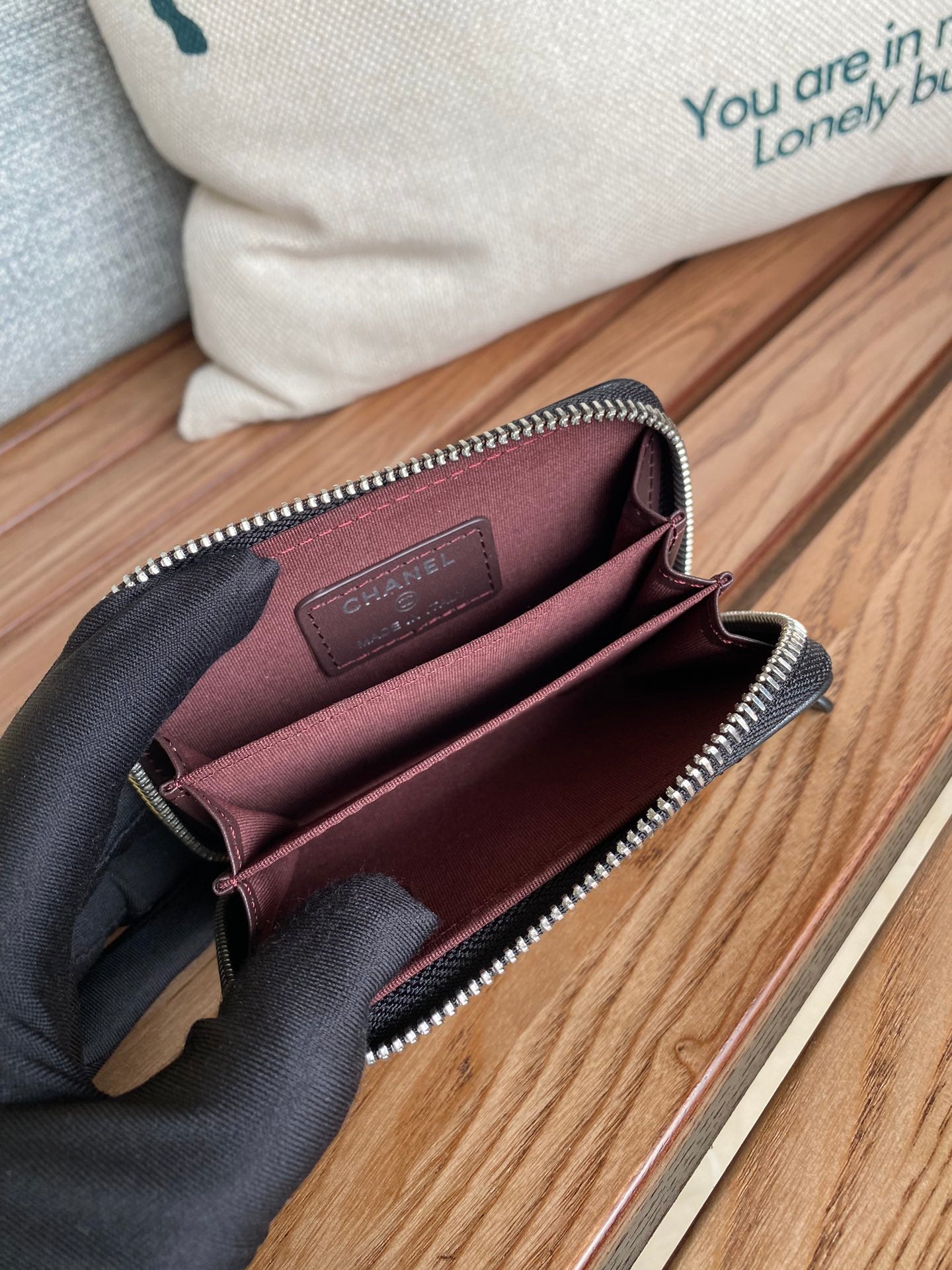 CC ZIPPED WALLET 7.5 CM BLACK CALFSKIN SILVER HARDWARE
