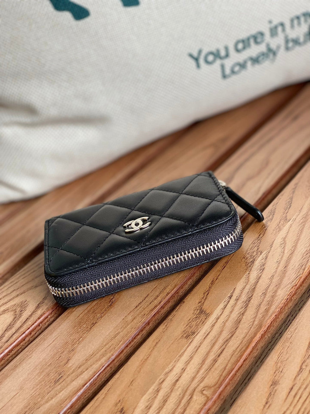 CC ZIPPED WALLET 7.5 CM BLACK CALFSKIN SILVER HARDWARE