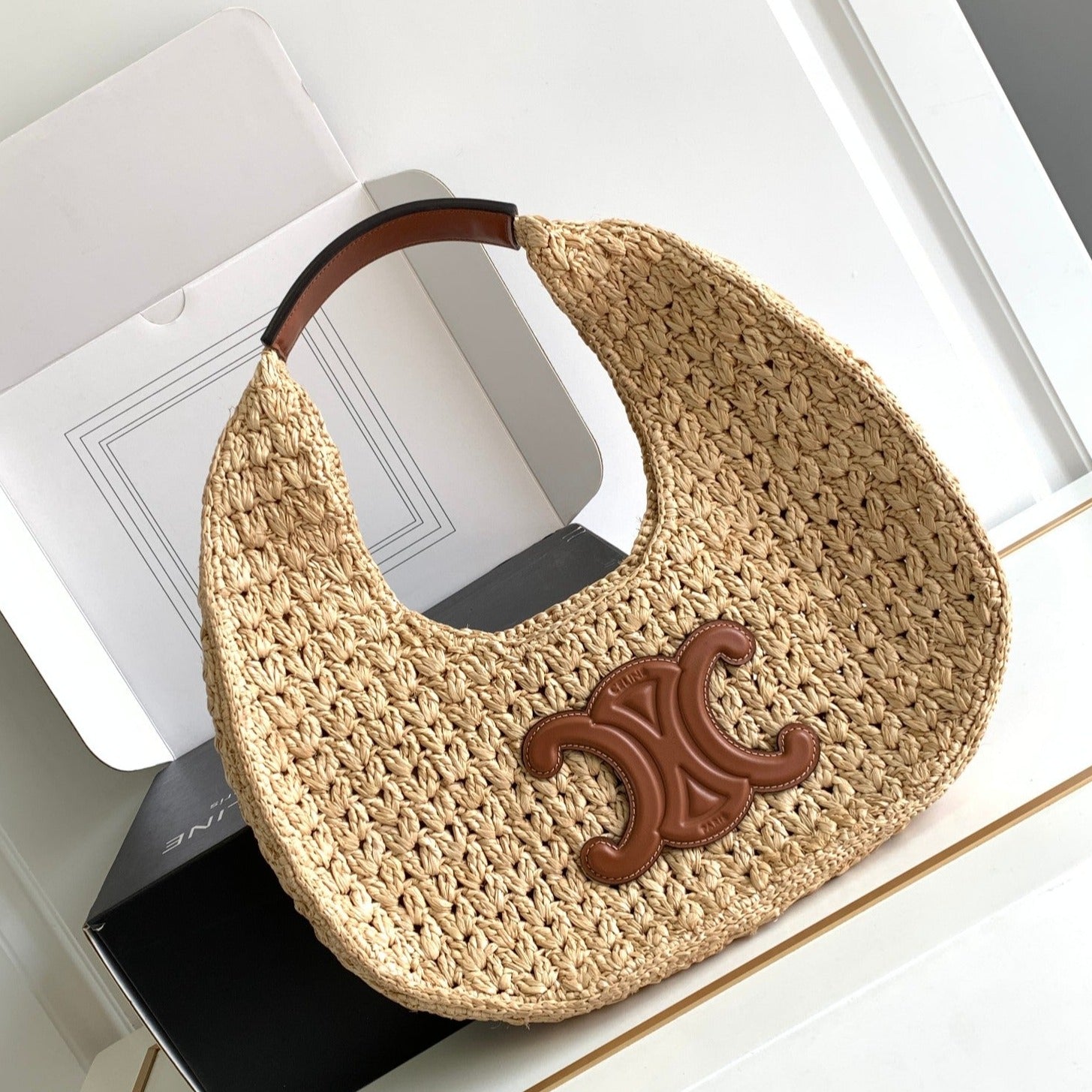 SAC HOBO CELIN CLASSIC PANIER 33CM EN RAPHIA ET CUIR DE VEAU MARRON