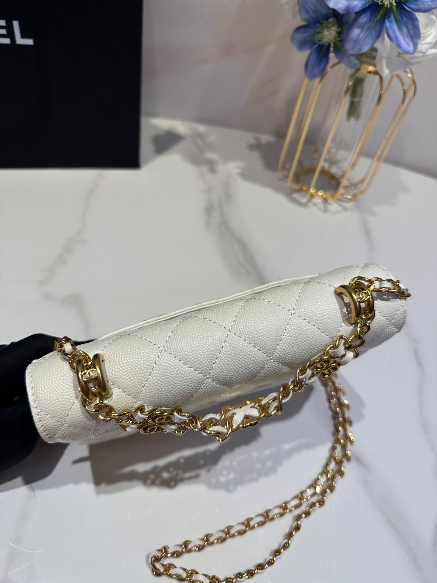 CC 24K WOC 19CM CUIR DE VEAU GRAINÉ CRÈME QUINCAILLERIE OR