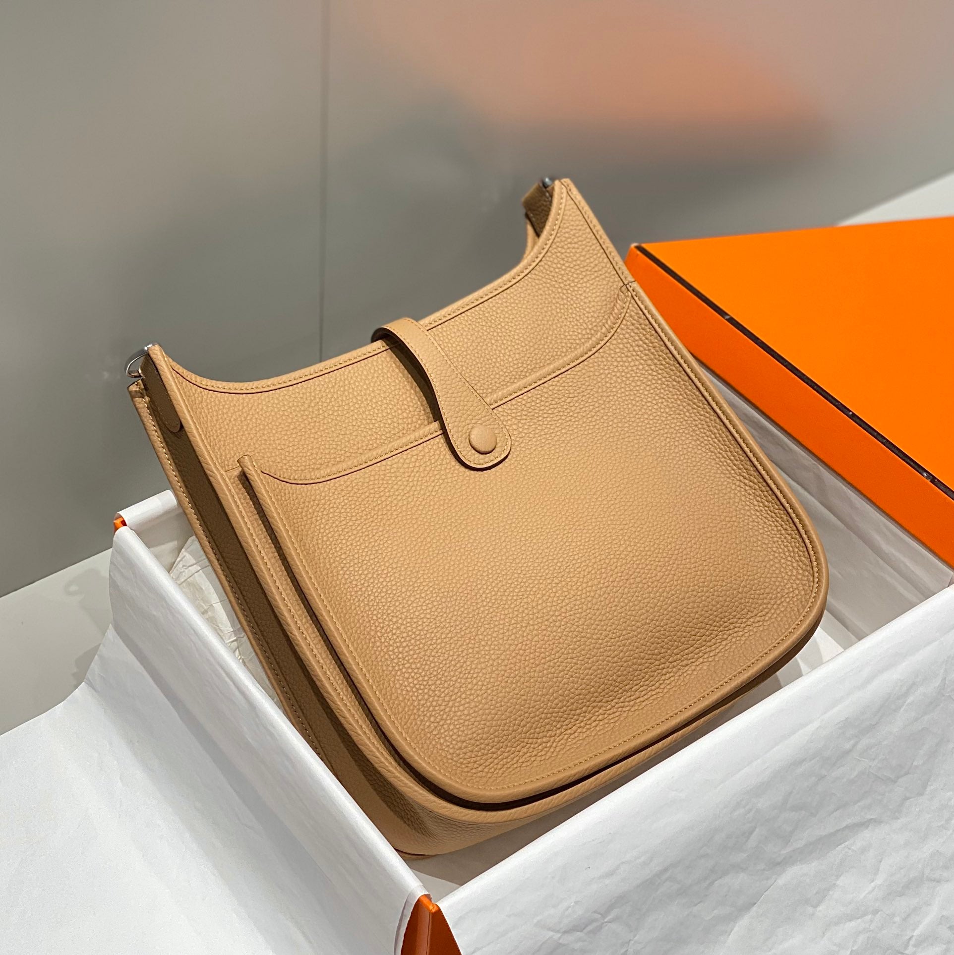 EVELYNE 29CM TABAC CAMEL TOGO QUINCAILLERIE ARGENTÉE