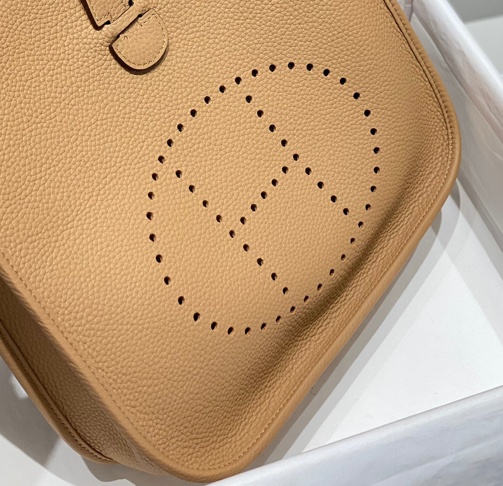 EVELYNE 29CM TABAC CAMEL TOGO QUINCAILLERIE ARGENTÉE