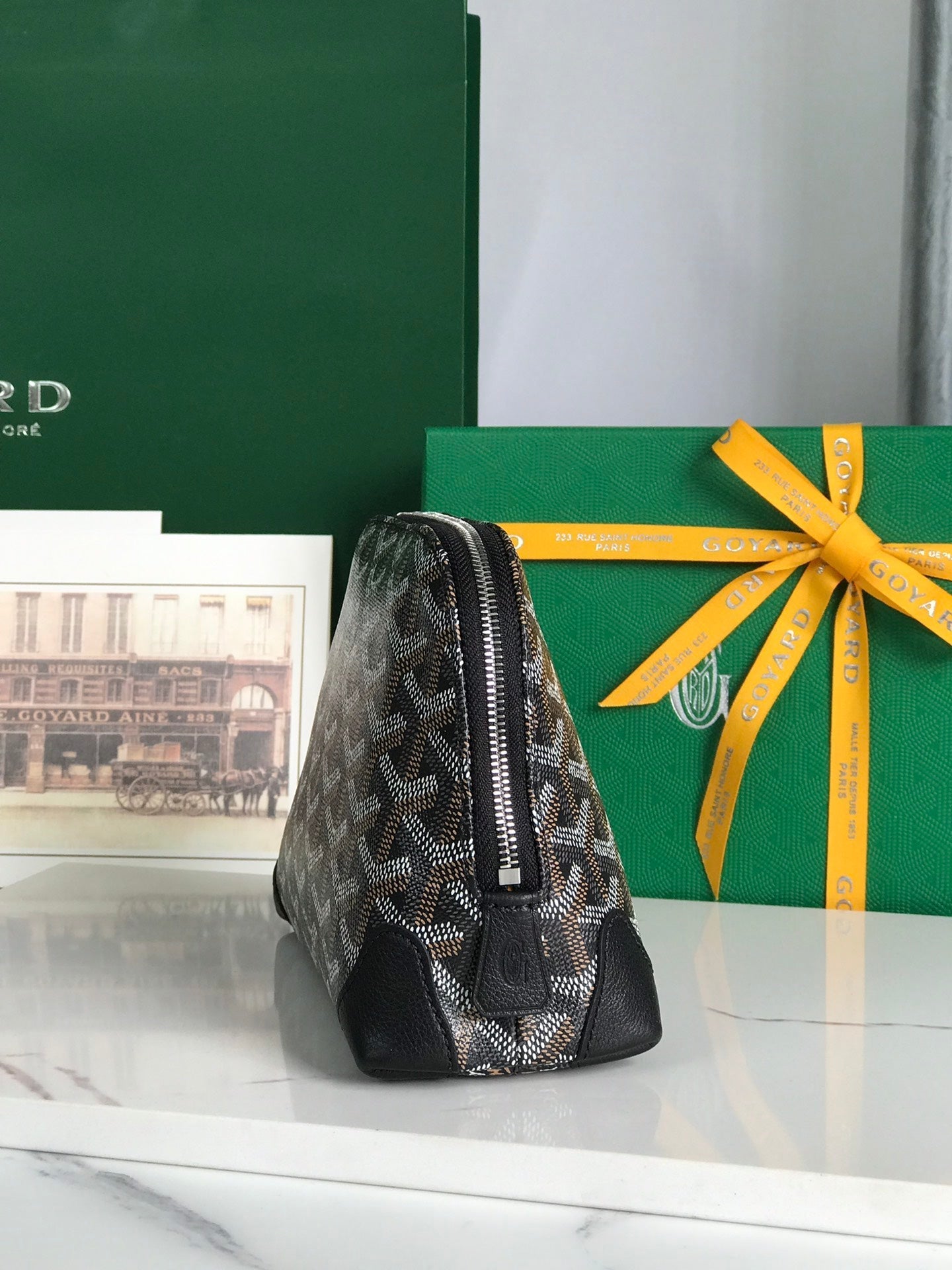 TROUSSE À COSMÉTIQUES VENDÔME 17 EN TOILE GOYARDINE NOIRE ET GARNITURES EN CUIR DE VEAU