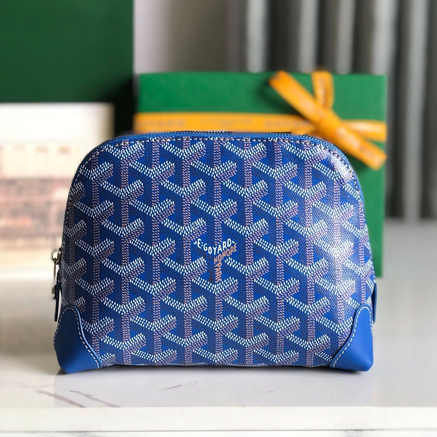 TROUSSE À COSMÉTIQUES VENDÔME 17 EN TOILE GOYARDINE BLEU SAPHIR ET GARNITURES EN CUIR DE VEAU