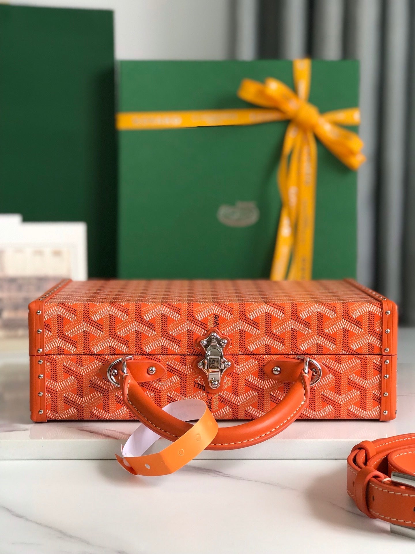 SAC COFFRE GRAND HÔTEL 24 EN TOILE GOYARDINE ORANGE ET CUIR DE VEAU