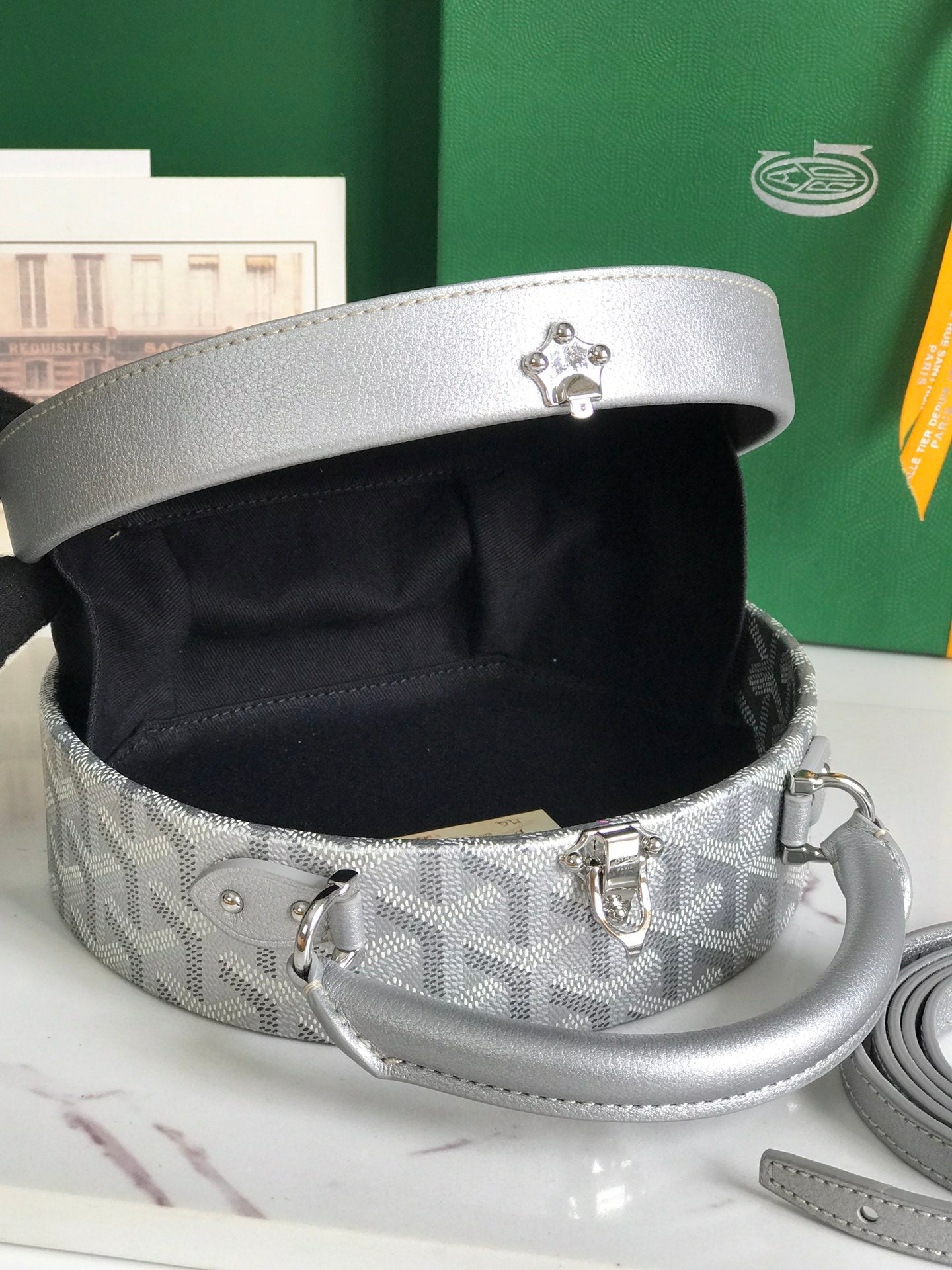 LE SAC COFFRE ALTO HATBOX 18 EN TOILE GOYARDINE GRISE