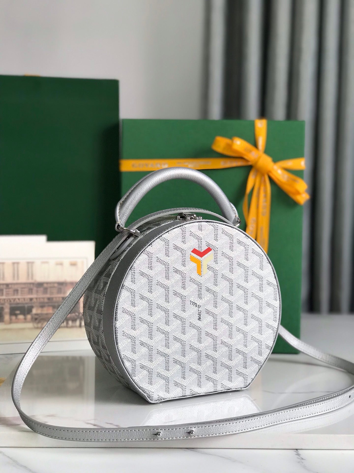 LE SAC COFFRE ALTO HATBOX 18 EN TOILE GOYARDINE GRISE