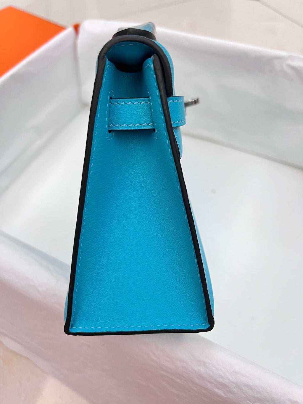 POCHETTE HM KELLY 22 CM CÉRULÉEN SWIFT QUINCAILLERIE ARGENTÉE