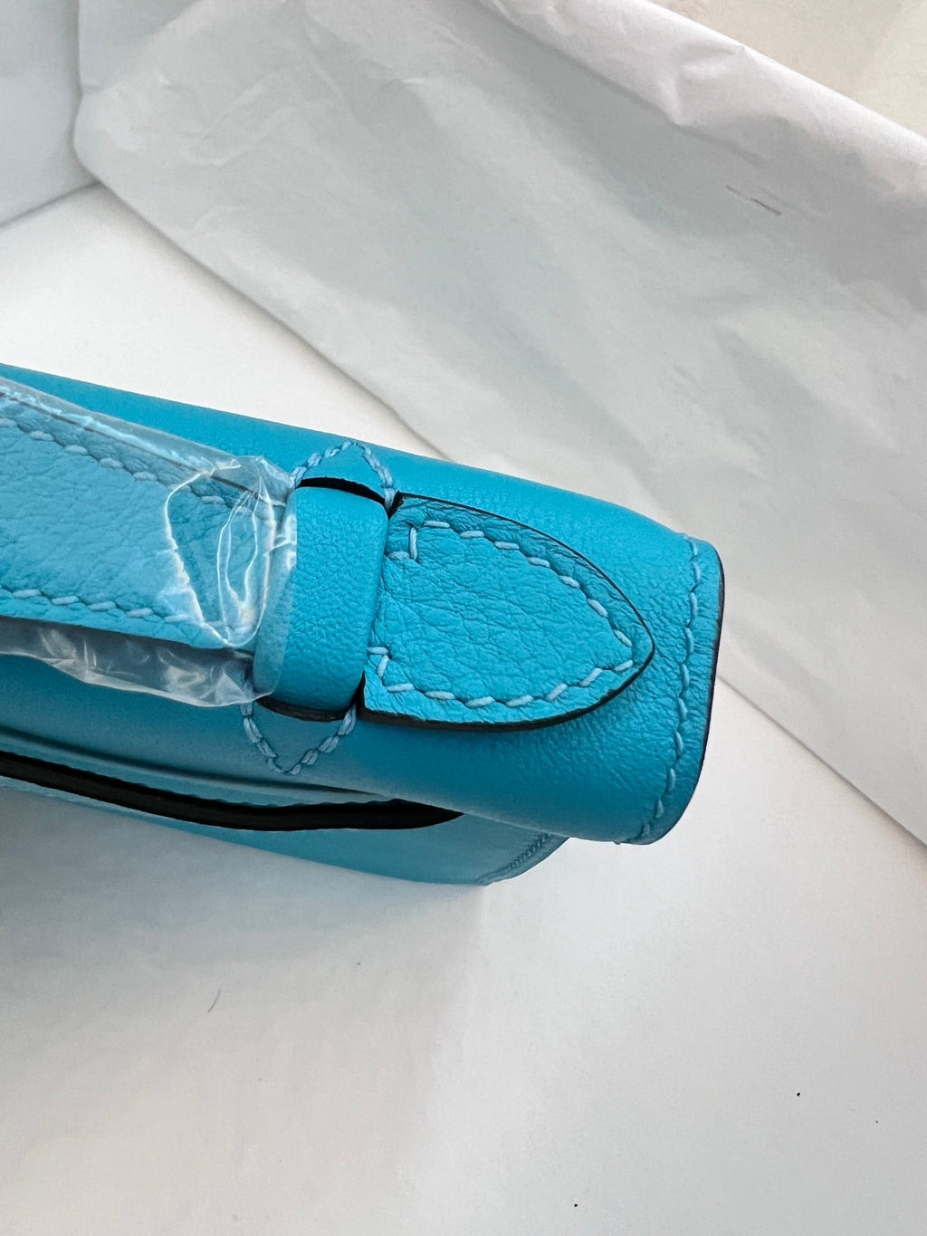 POCHETTE HM KELLY 22 CM CÉRULÉEN SWIFT QUINCAILLERIE DORÉ