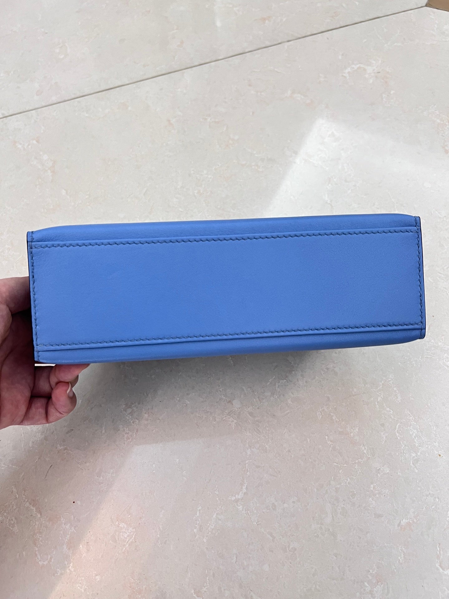 POCHETTE HM KELLY 22CM BLEU CLAIR SWIFT QUINCAILLERIE OR