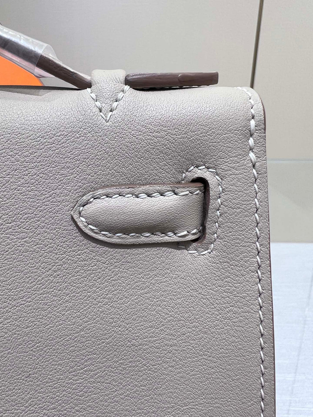 POCHETTE HM KELLY 22 CM GRIS SWIFT QUINCAILLERIE DOREE