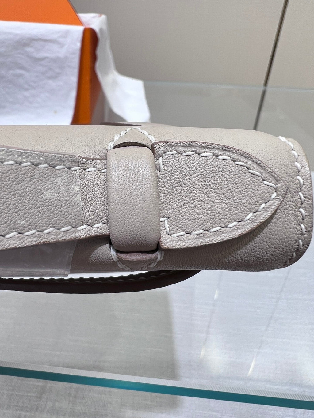 POCHETTE HM KELLY 22 CM GRIS SWIFT QUINCAILLERIE DOREE